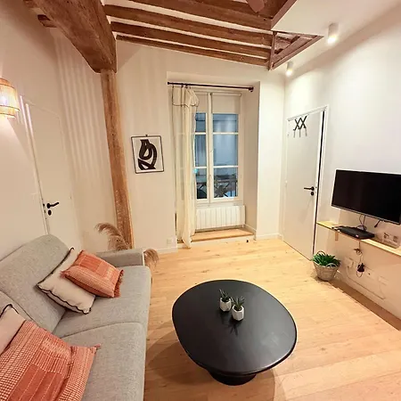 Saint Germain By Melvane Apartment